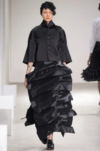 Look 5